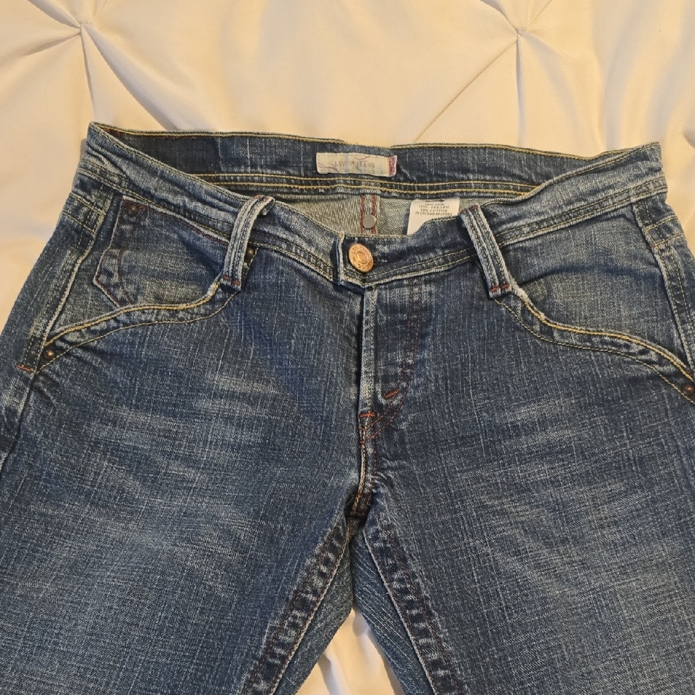 Levi's High Rise Blue Jeans